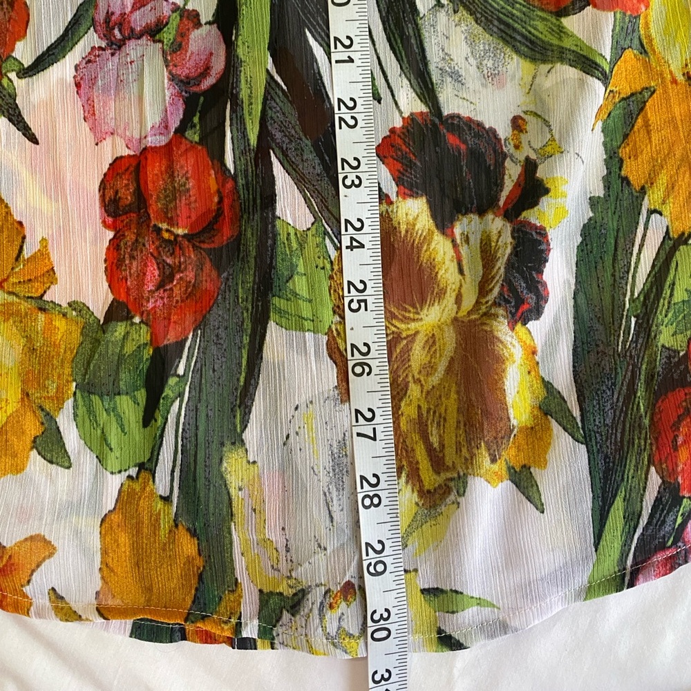 fig and flower Mixed Floral Print Crepe Roll Tab Sleeve Button Up Tunic Top 1X - Picture 9 of 9